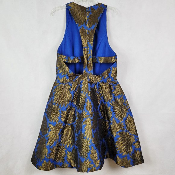Arc & Co. Women's Dress M Blue Gold Metallic Halter Style Open Back Fit & Flare - Picture 11 of 11